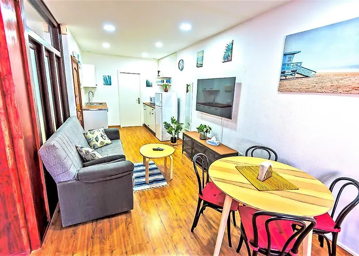 Plaza Noria Apartments With Balconies
